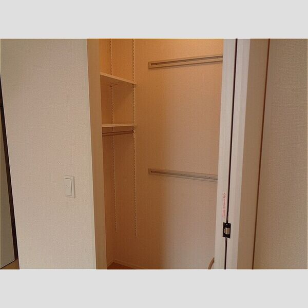 ソシア　A102号室 収納