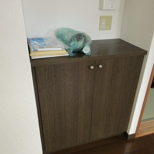 レクセルプラザ本厚木7階 下足入　※2024年11月撮影時