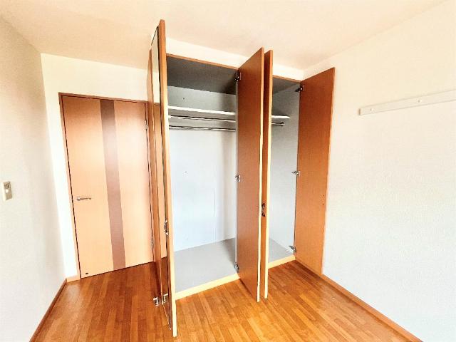 プレッソリーバ 洋室①収納