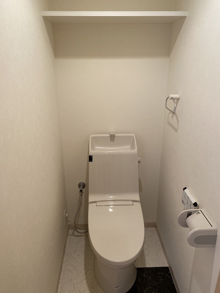 Ａｒｔ　Ｇａｒｄｅｎ　ＹＯＫＯＨＡＭＡ0203号室 トイレ