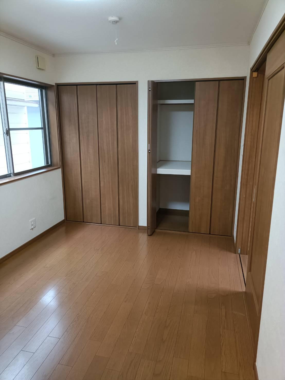 新宿区早稲田戸建 内観