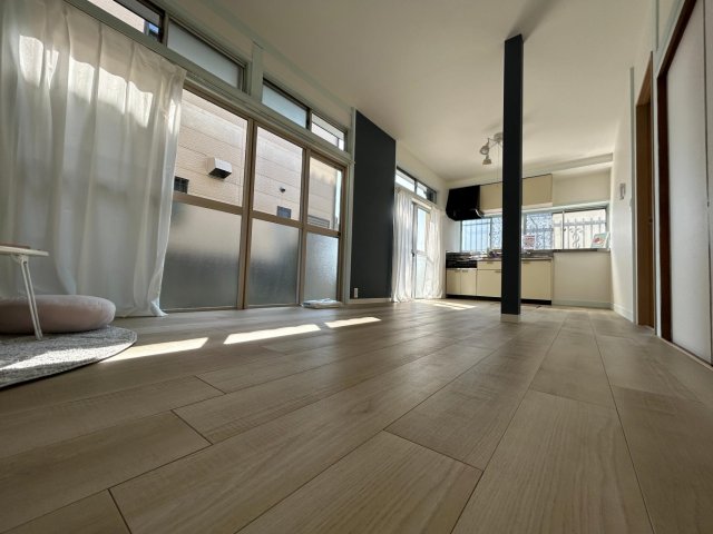 空色のアンソレイユ リビングからみたキッチン！開放感たっぷり♪