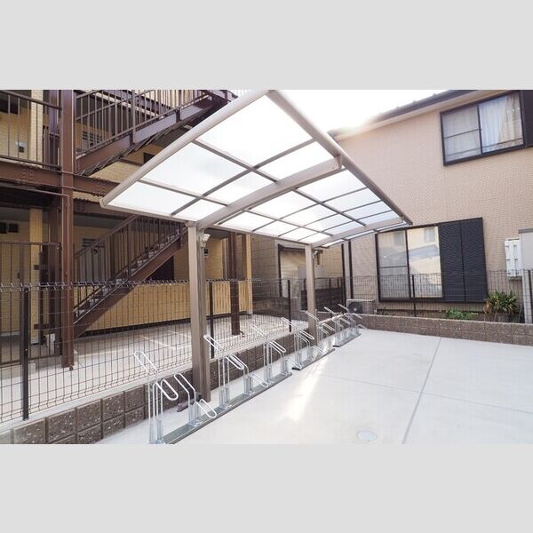 グラディーヴォレ201号室 駐輪場