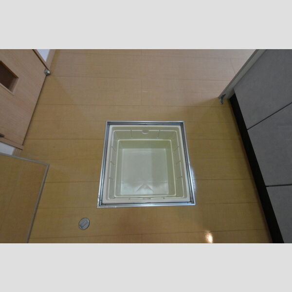 クレール四季彩の丘　六番館103号室 床下収納庫