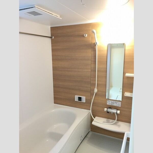 コントレール ナチュラルカラーの浴室♪