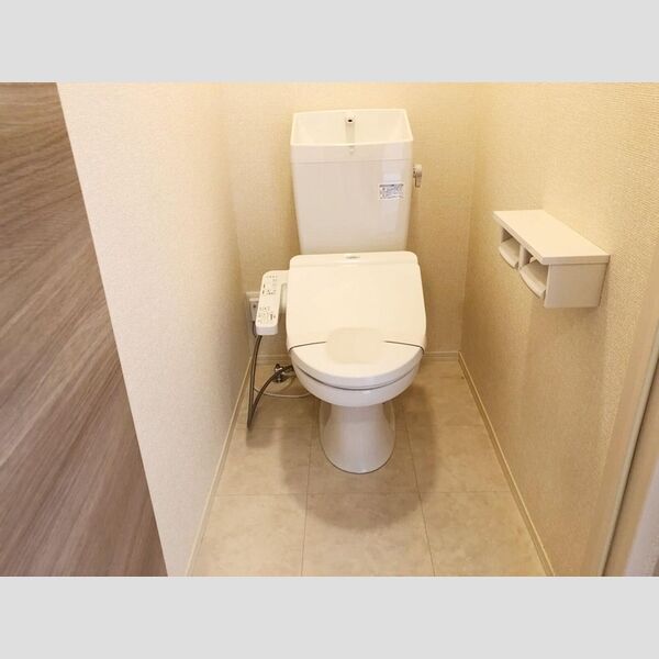 リオハイト102号室 温水洗浄暖房便座