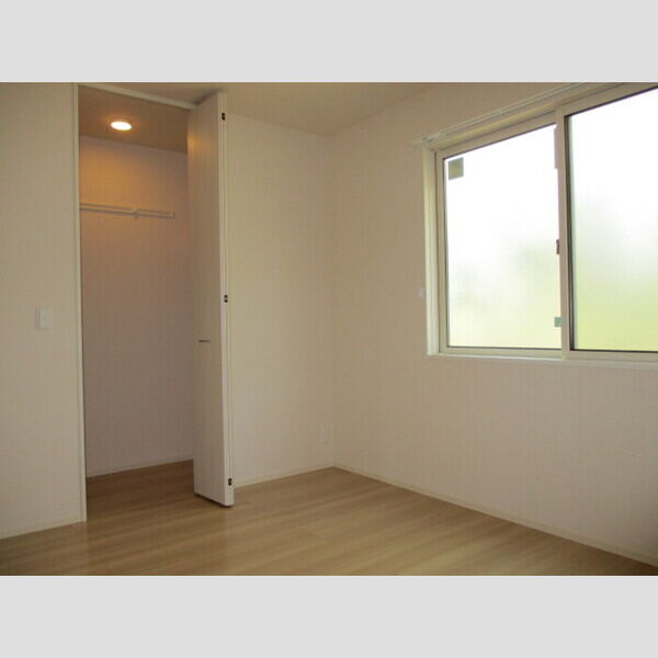 プチクールⅢ・Ⅴ　Ⅲ102号室 洋室