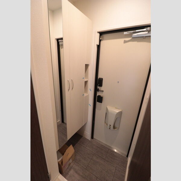 グラナーデ成城学園前B 玄関