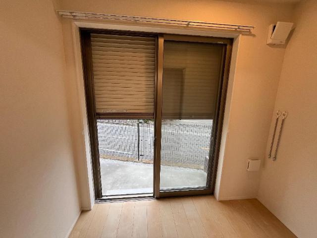 サクラーレⅡ102号室 窓シャッター