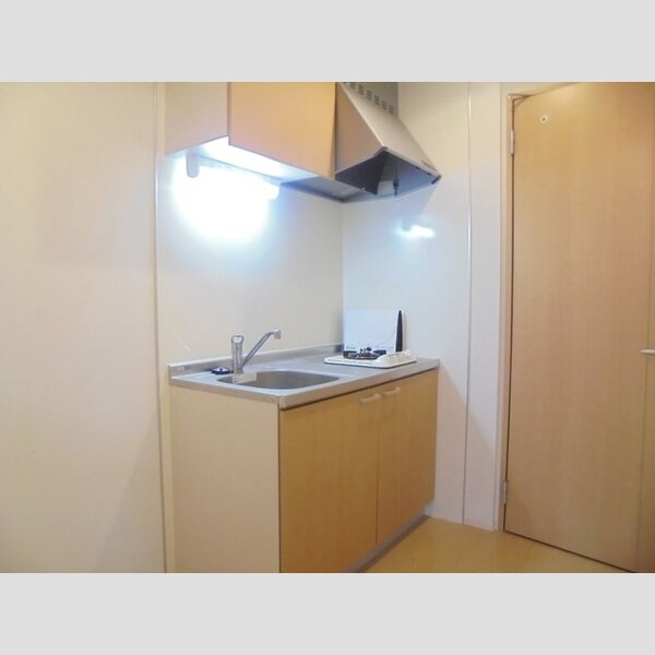 ラ ベレッツァ世田谷 103号室　キッチン