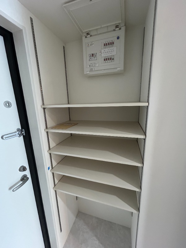 LEGALAND桜新町ANNEX3階 玄関