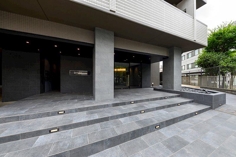 レジディア祐天寺1階 エントランス