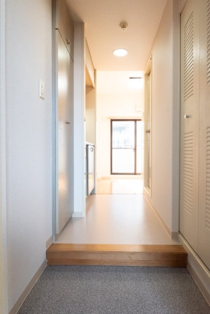 パーク・ノヴァ鶴見 玄関