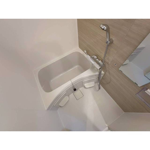 エクセラン旭町106号室 バス