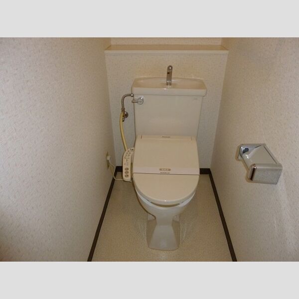 アズーロ・マーレ市川 もちろん温水洗浄暖房便座です