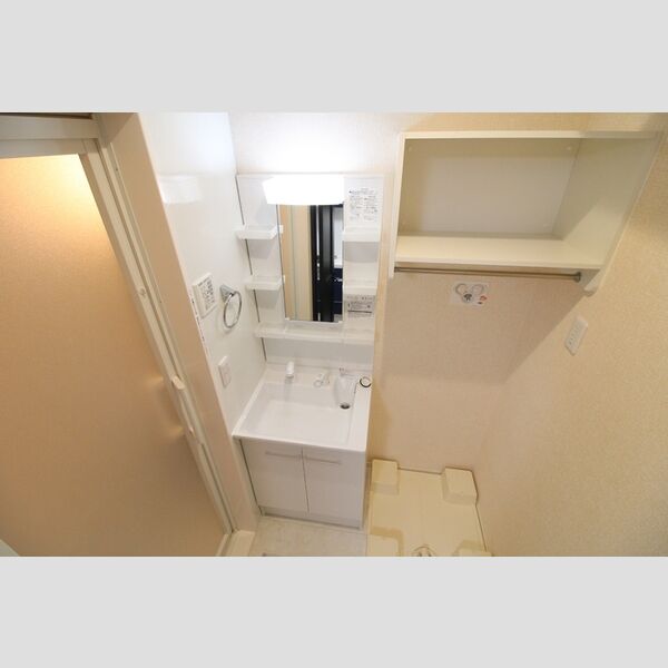 Maestro (マエストロ)103号室 独立洗面台・室内洗濯機置き場