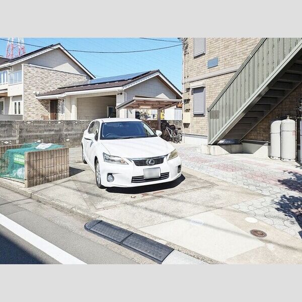 エミネンス 駐車場