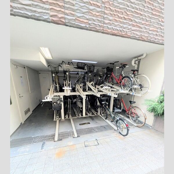 カスタリア人形町Ⅱ0702号室 駐輪場
