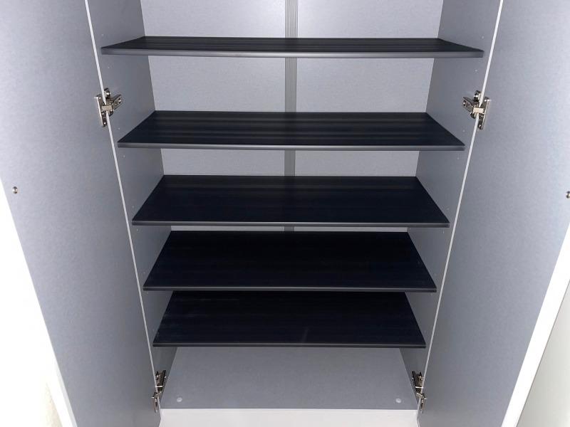 CREAL新富町 下足入れ