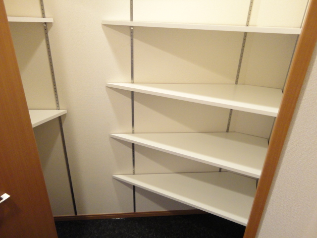 Ｌｅ　ｔｅｍｐｓ　ｈｅｕｒｅｕｘ　”Ｓ（ルタンウルーエス）101号室 ＳＩＣ