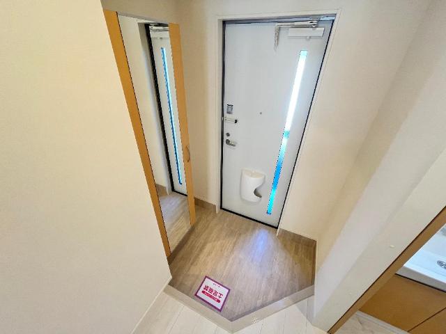 カスターニャ 玄関