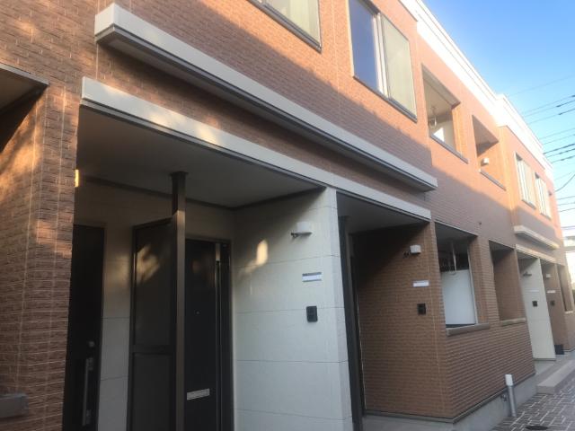 ロアゾオ・ブルー 外観写真（昼）