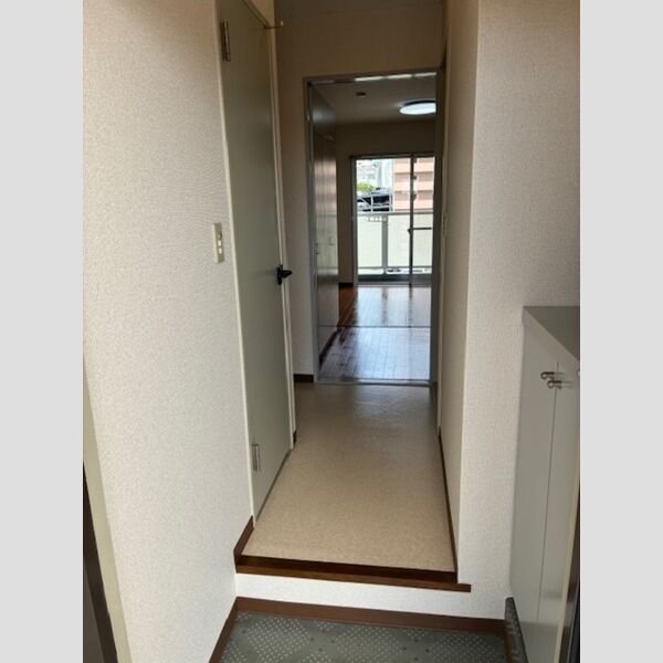 ハイムカメリア306号室 玄関