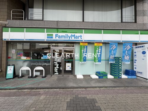 コンシェリア品川 ＣＲＯＳＳＩＡ 【コンビニエンスストア】ファミリーマート 北品川三丁目店まで223ｍ