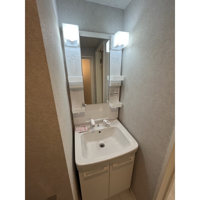 エクセラン中浦和104号室 内観