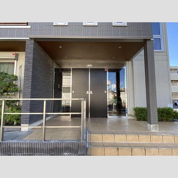 CRESCENTE経堂(クレシェンテ)　壱番館203号室 エントランス