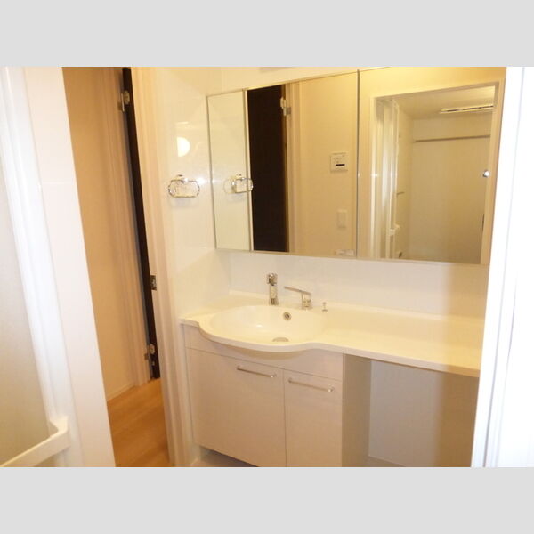 ランプロス緑町105号室 洗髪洗面化粧台