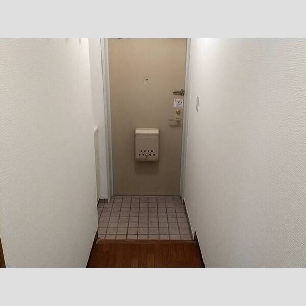 グリーンヒル上原205号室 玄関