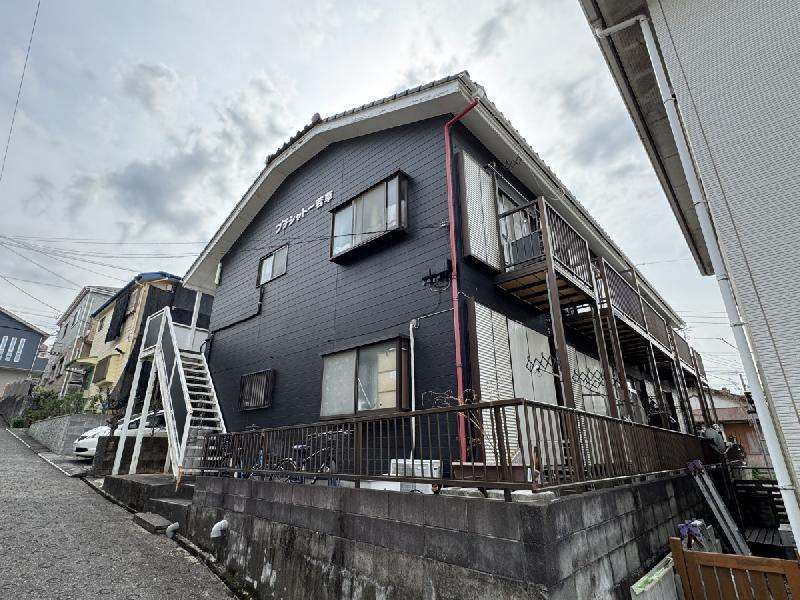 プチシャトー若草1階 外観