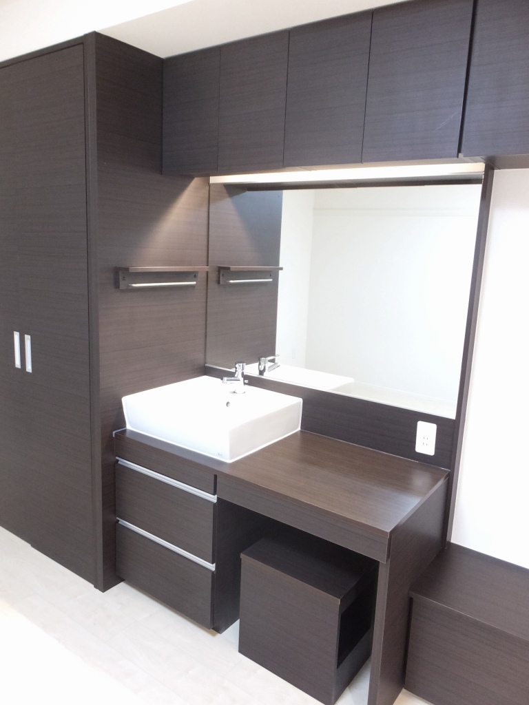 レオネクストマメゾン吹上富士見202号室 内観