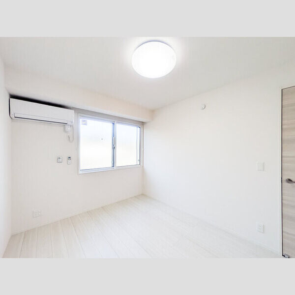 ソレイユ102号室 洋室