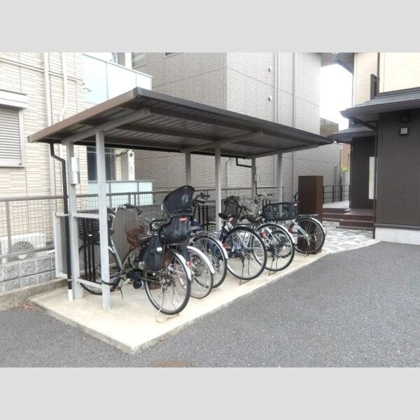 ウィーブ琴 駐輪場