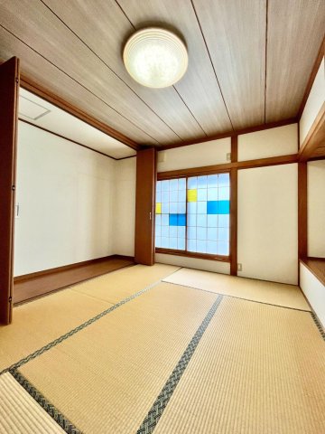 東越谷戸建 収納だらけの和室です