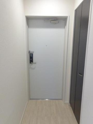 リッシュモント302号室 玄関