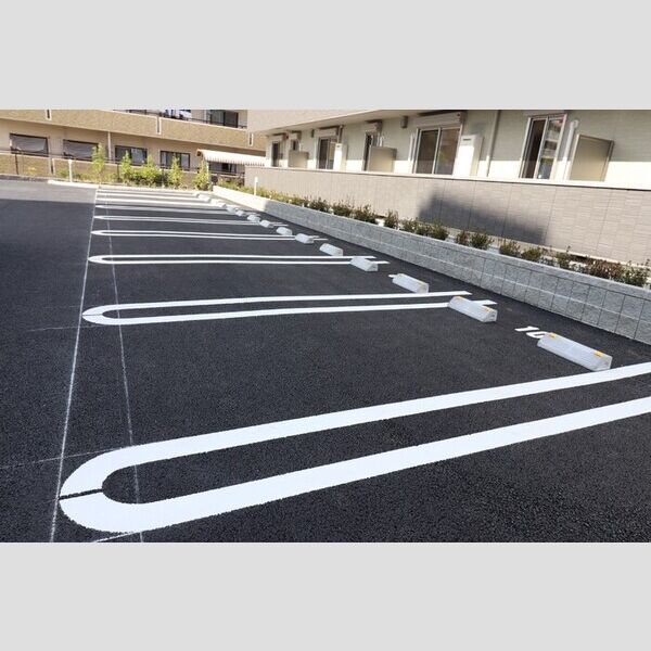 エバープレイス武蔵浦和101号室 駐車場