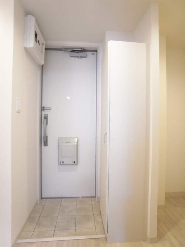 リブリ・プレシャス・千寿2階 玄関