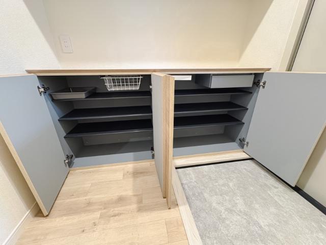 ル・ドージュ1階 玄関