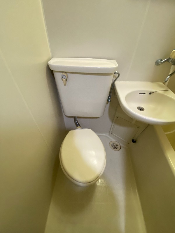 ヴィヴレワコー1階 トイレ