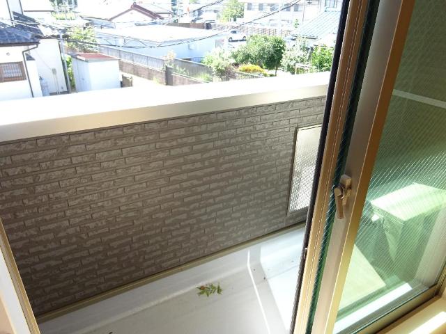 CASA FLORA（カーサ　フローラ）201号室 ベランダ