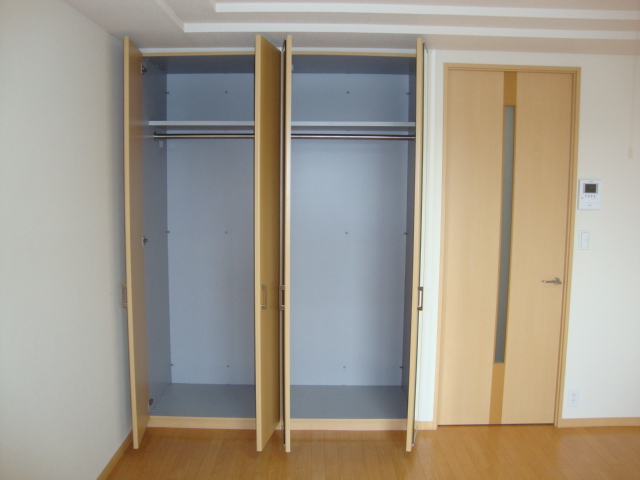 ビオラ301号室 クローゼット