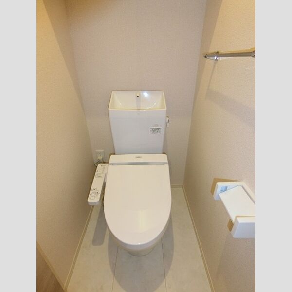 リーフガーデンⅢ 温水洗浄暖房便座