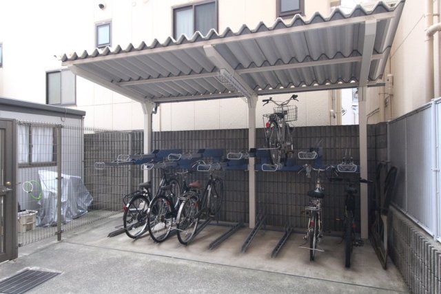 メインステージ本駒込駅前12階 駐輪場