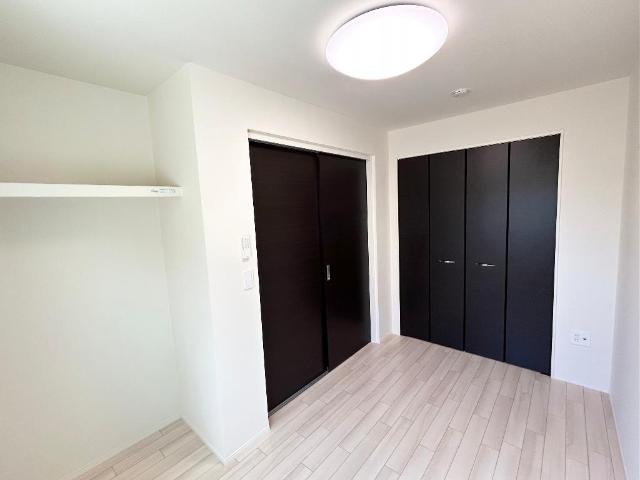 ルナフォーリア105号室 洋室