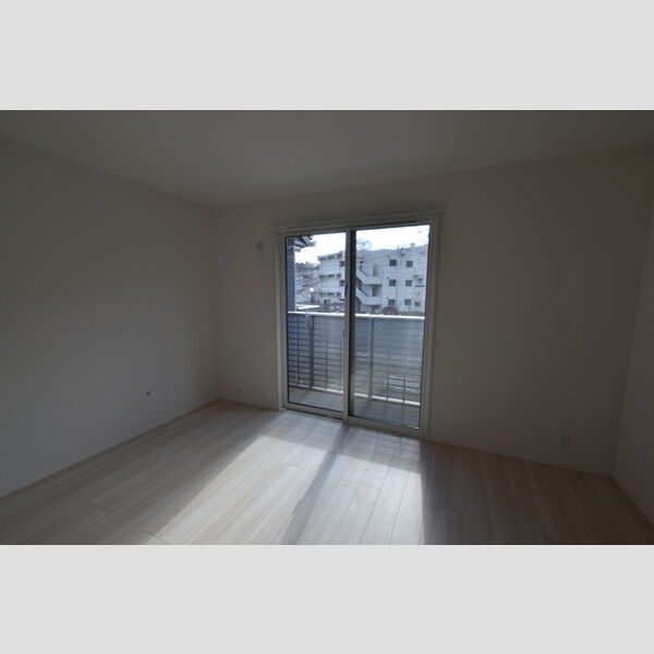 セッテ ルーチェ102号室 洋室①