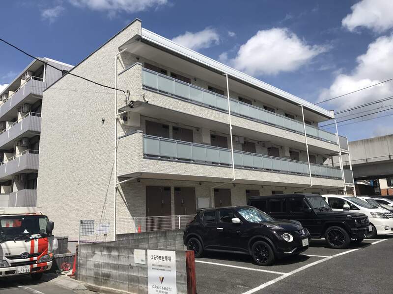 リブリ・ラヴィアンローズ・国立の外観画像