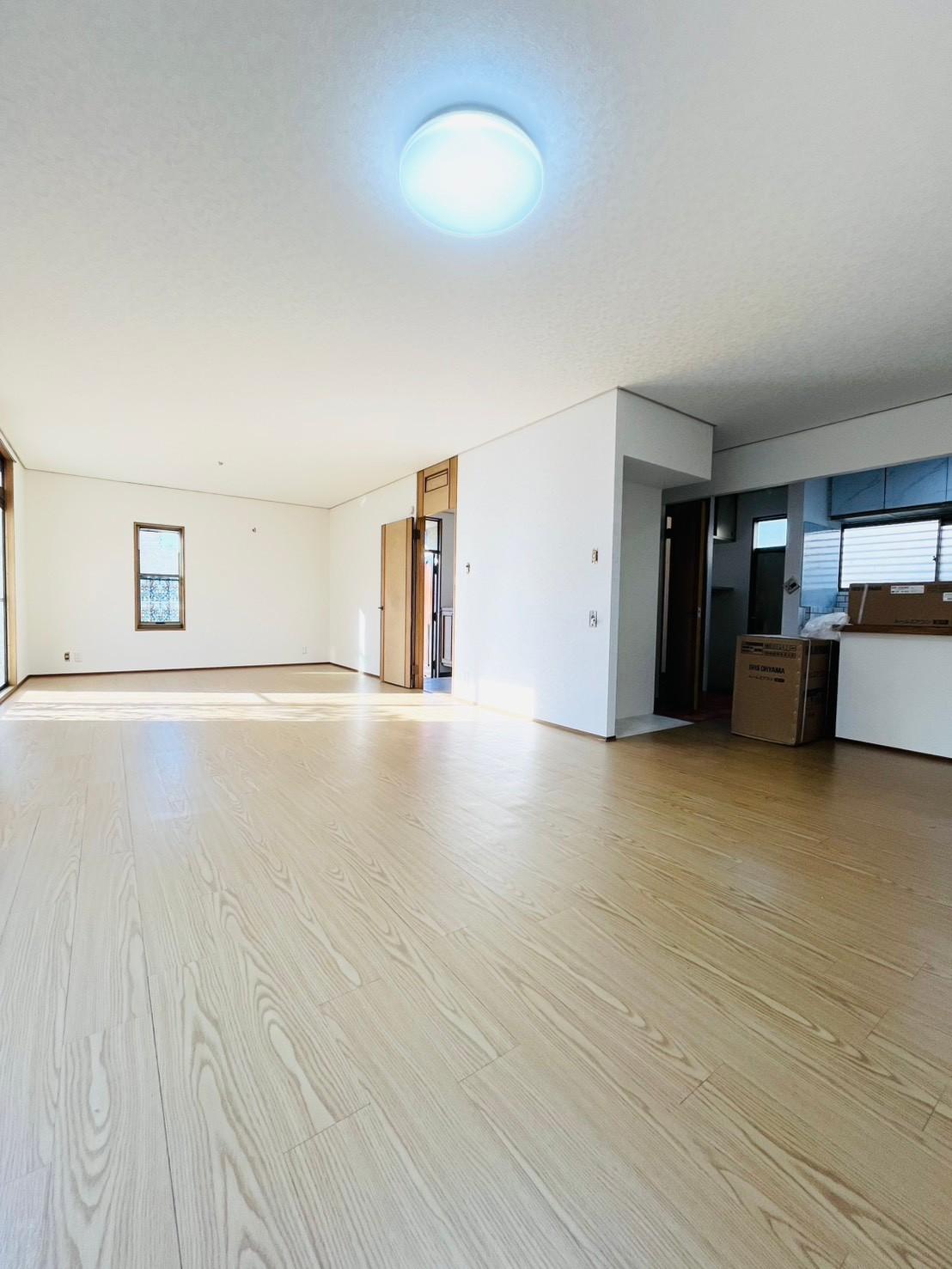 川越市かすみ野戸建 リフォーム済で綺麗なリビングです